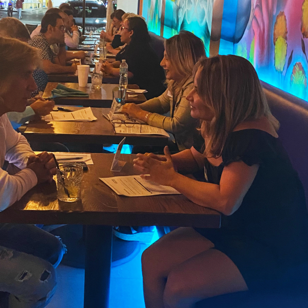 Los Angeles attendees of speed dating in California enjoying the event!